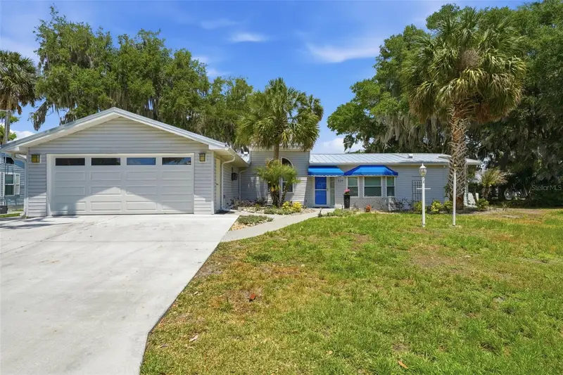 119 Lake Shore Cir, FL