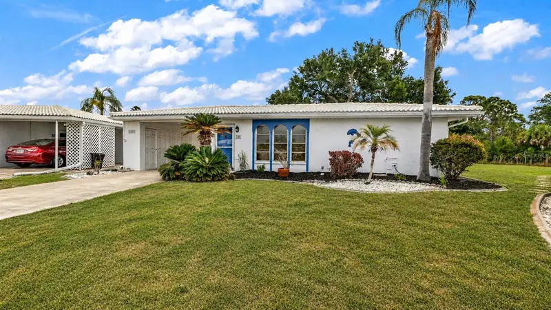 546 Circlewood Dr #P3-4, FL