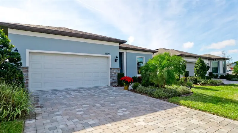 8609 Seascape Cv, FL