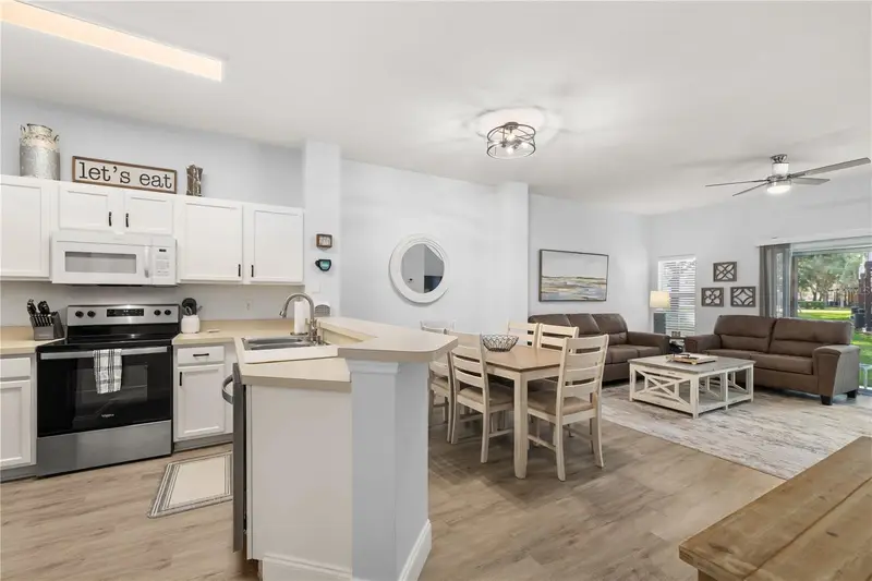 8424 Crystal Cove Loop, FL
