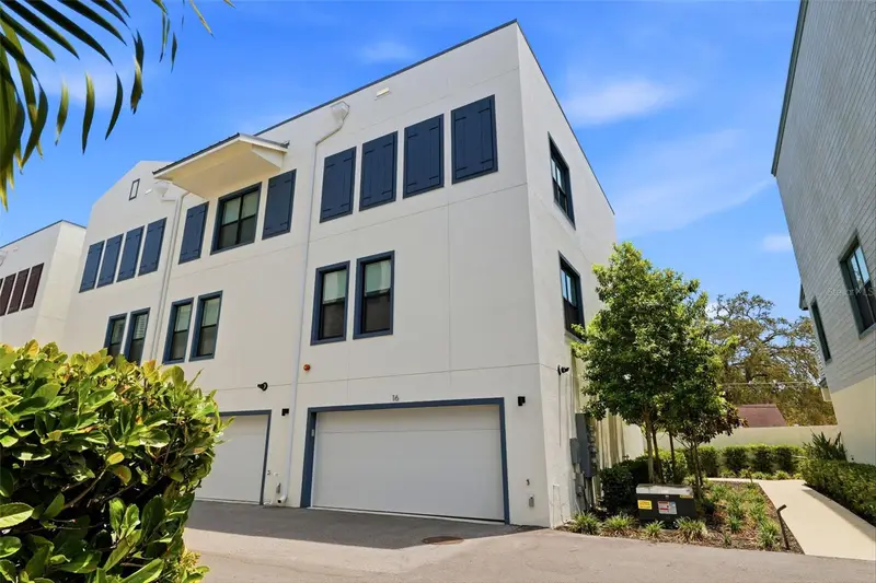 946 Highland Ave #16, FL