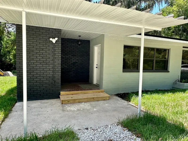12104 Nw Us Highway 441, FL