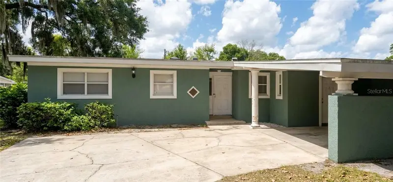 6102 Oakcrest Cir, FL