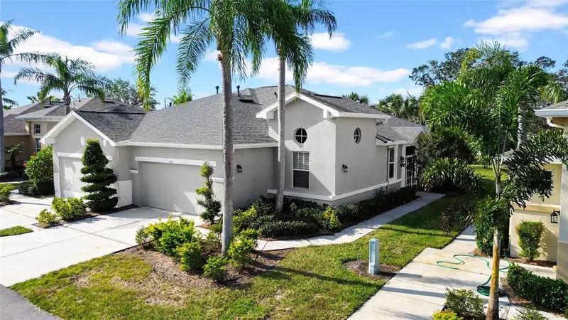 1252 Lyndhurst Greens Dr, FL