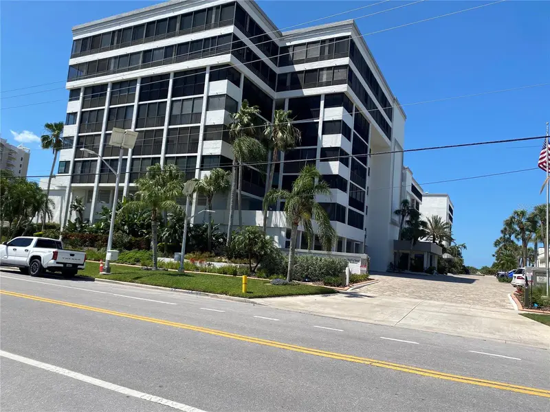1100 Benjamin Franklin Dr #802, FL