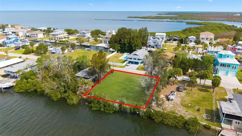 6646 Seaview Blvd, FL