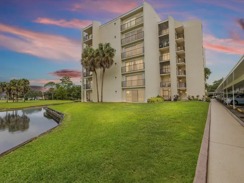 225 Country Club Dr #1604, FL