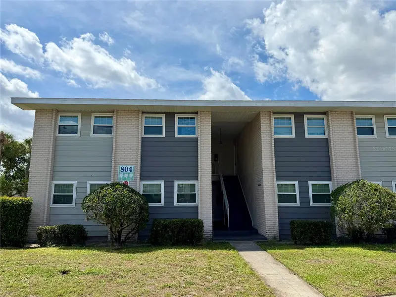 804 Sky Lake Cir #B, FL