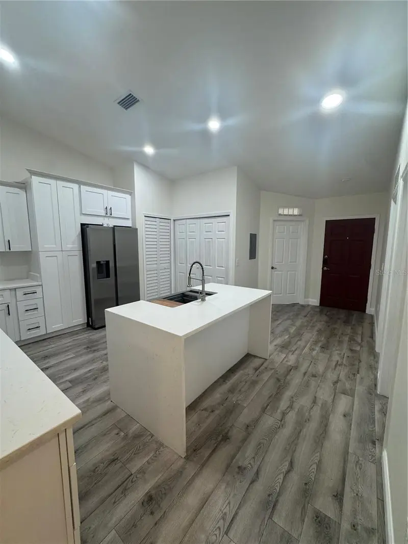 2880 Club Cortile Cir #B, FL