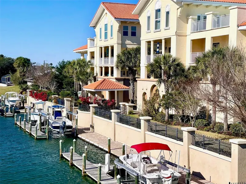 200 Bella Harbor Ct #113, FL