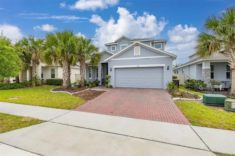 736 Grazie Loop, FL