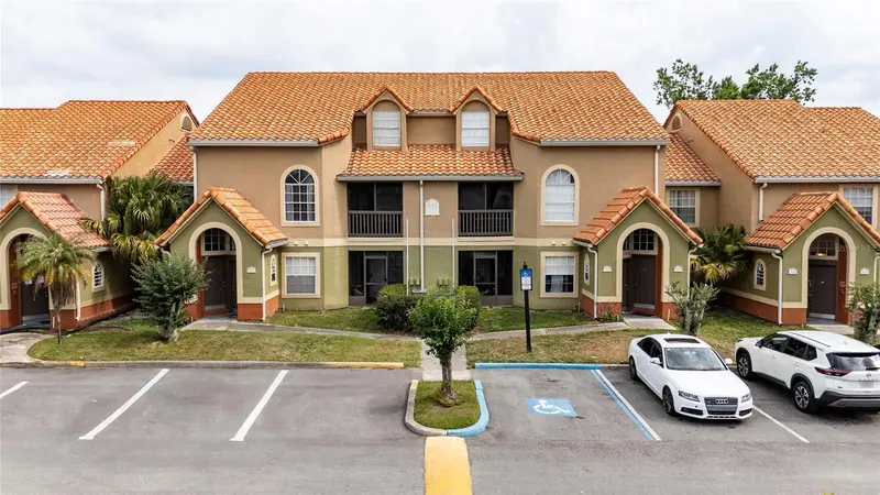 445 Fountainhead Cir #257, FL
