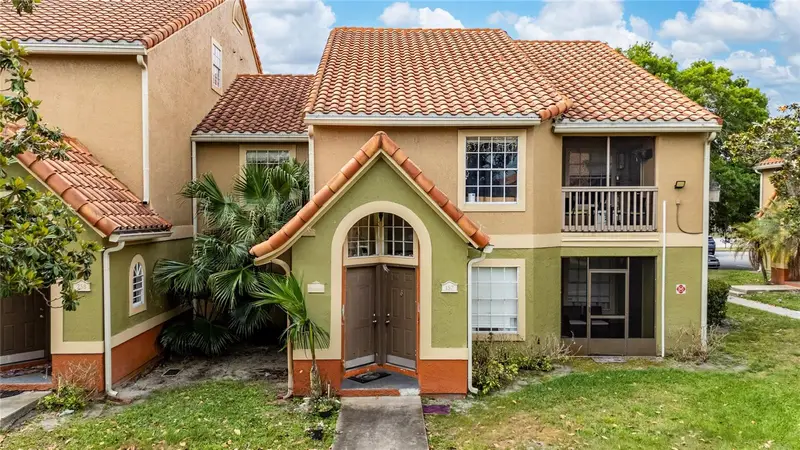 445 Fountainhead Cir #257, FL
