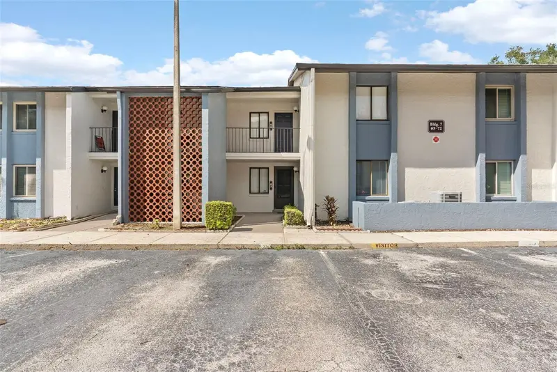 7 Escondido Cir #67, FL