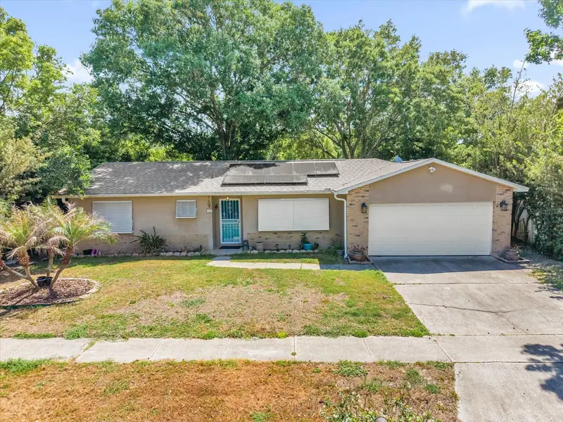 205 Woodfield Dr, FL