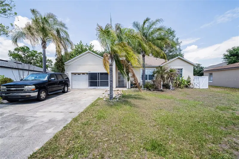 427 Lark Ct, FL