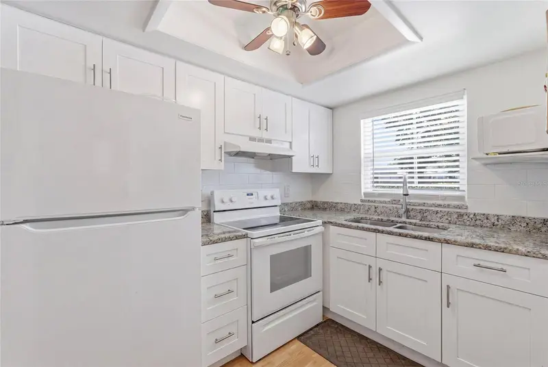 404 E Orlando Ave #11b, FL