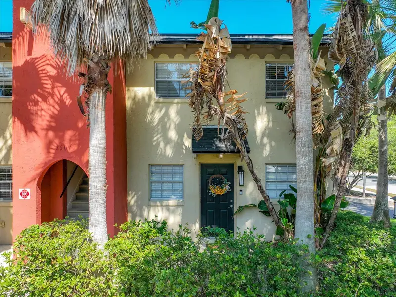 2507 E Central Blvd #22, FL