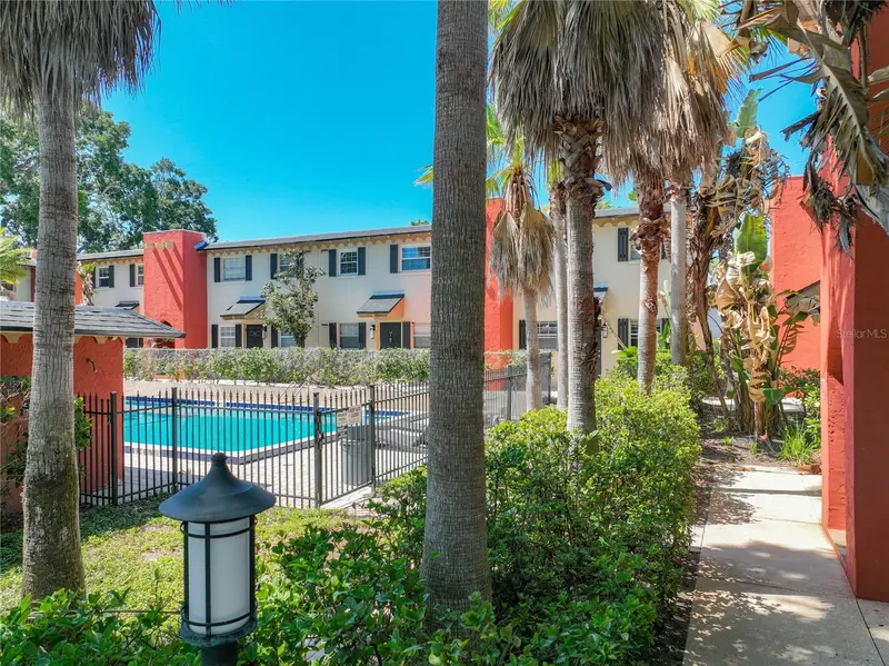 2507 E Central Blvd #22, FL
