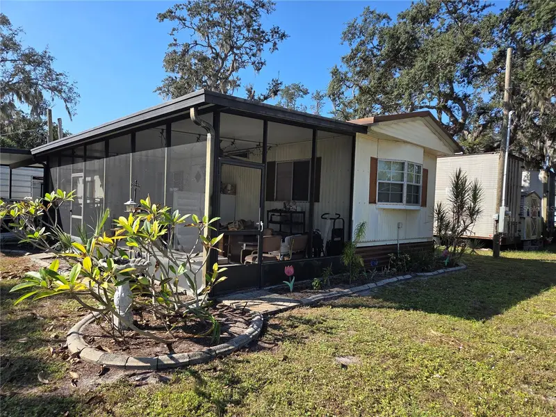 8828 Kanawha Road, FL