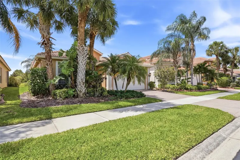 5042 Sandy Brook Cir, FL