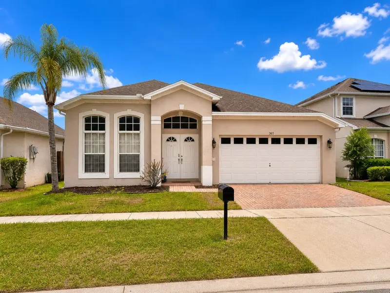 205 Gleneagles Dr, FL