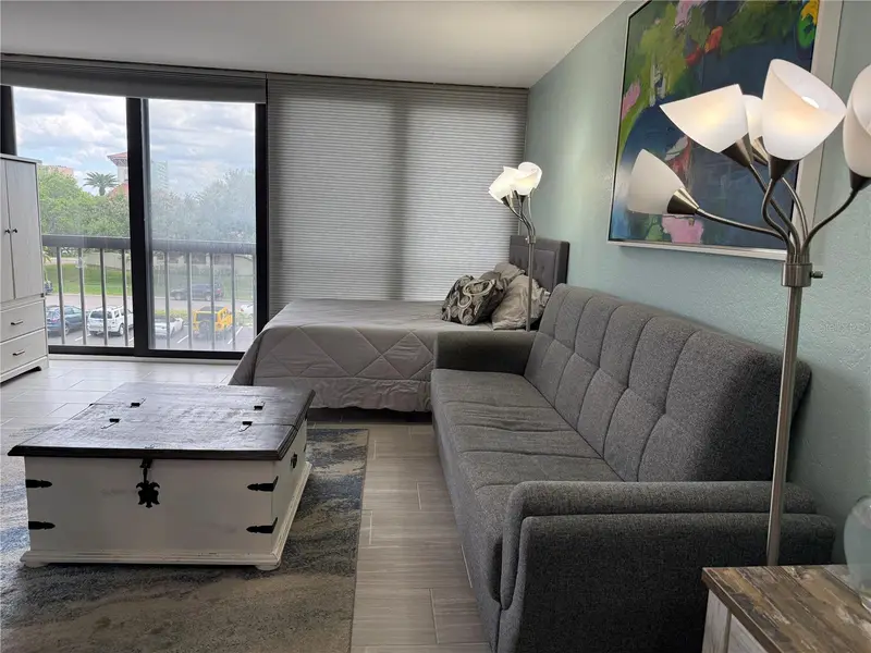 255 Dolphin Pt #305, FL