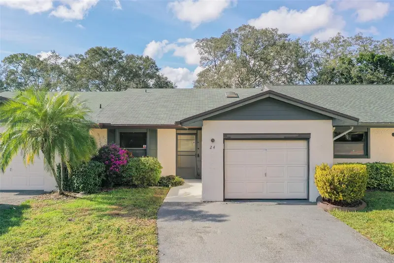 24 Buck Cir, FL