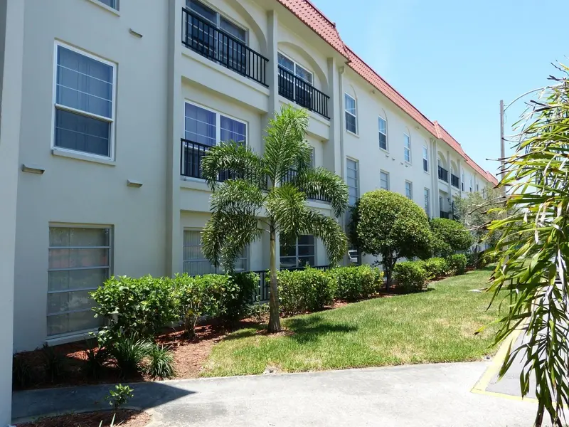 2700 Bayshore Blvd #2205, FL