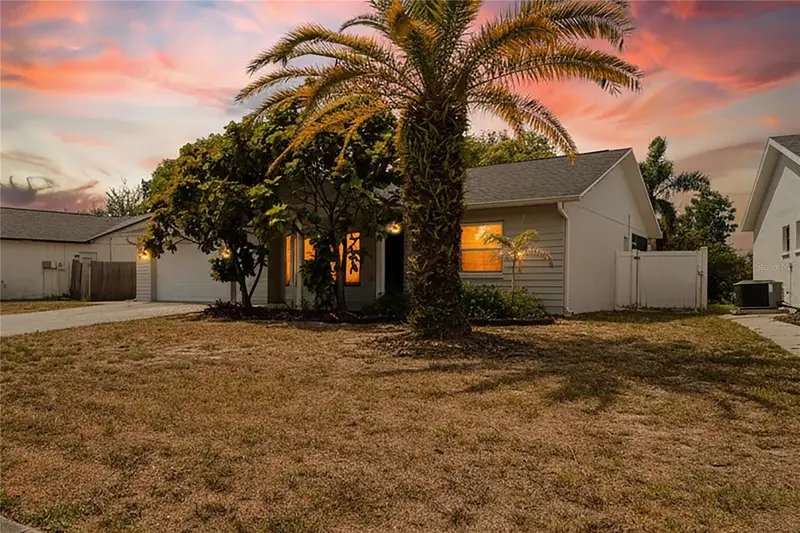 7900 Cayuga Dr, FL