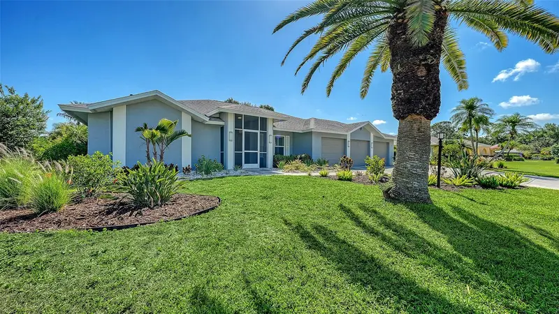 6988 Country Lakes Cir, FL