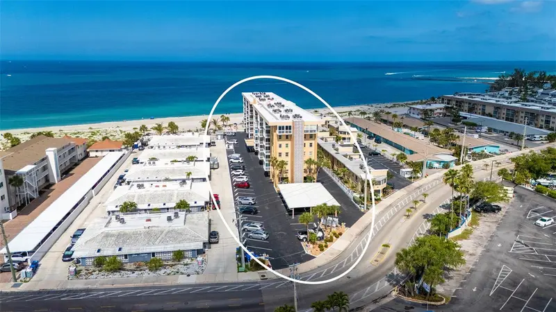 1255 Tarpon Center Dr #406, FL