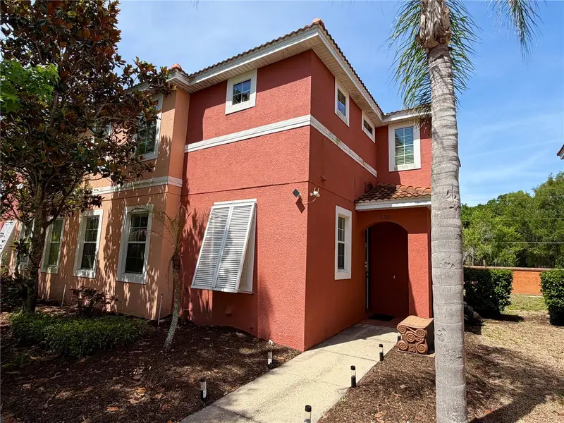 720 Las Fuentes Dr, FL
