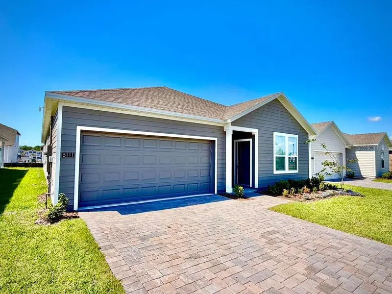 5111 Natalia Dr, FL