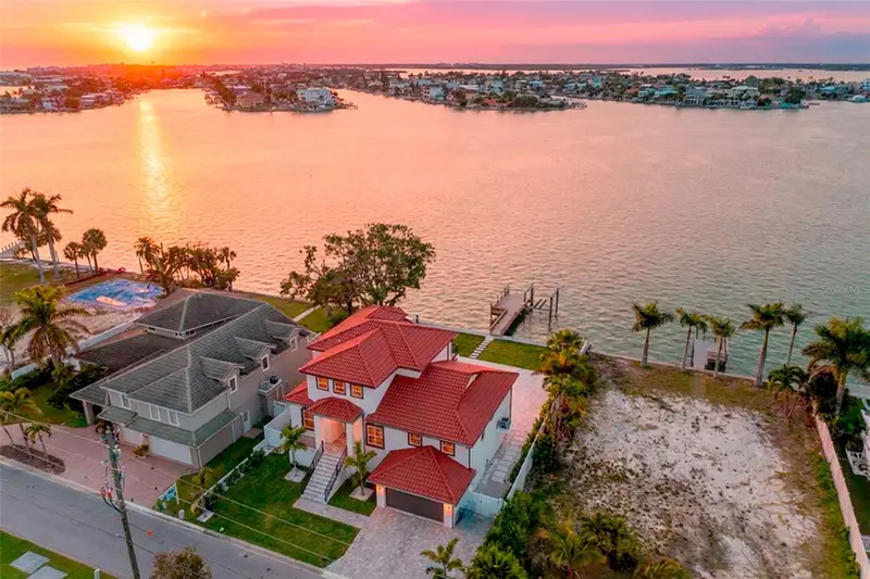 4 Paradise Ln, FL