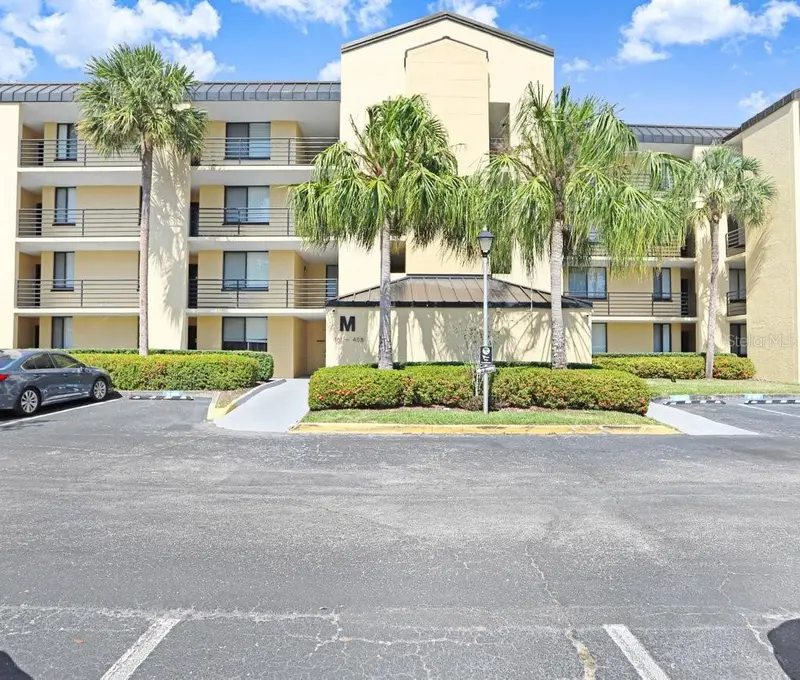 2424 W Tampa Bay Blvd #M205, FL
