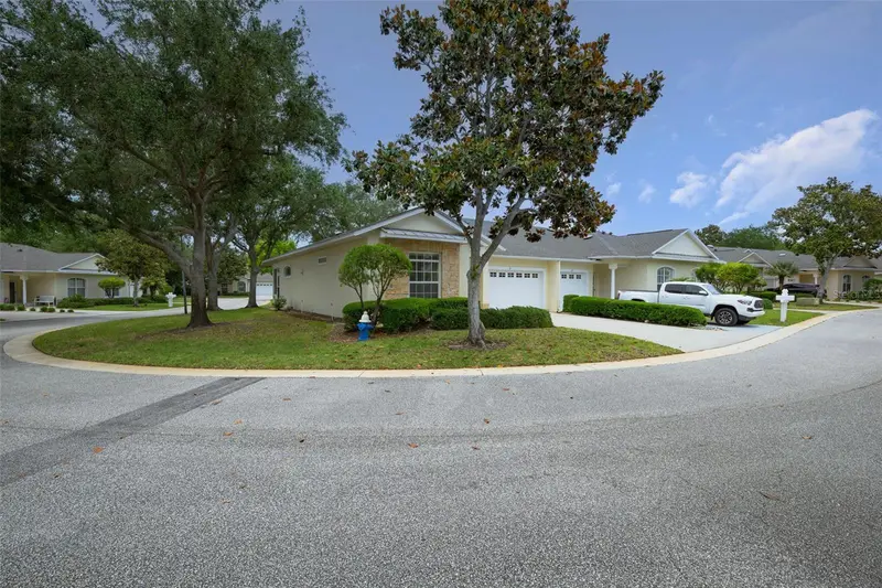 21 Summerwind Cir #107, FL