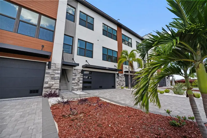 777 Gran Kaymen Way, FL