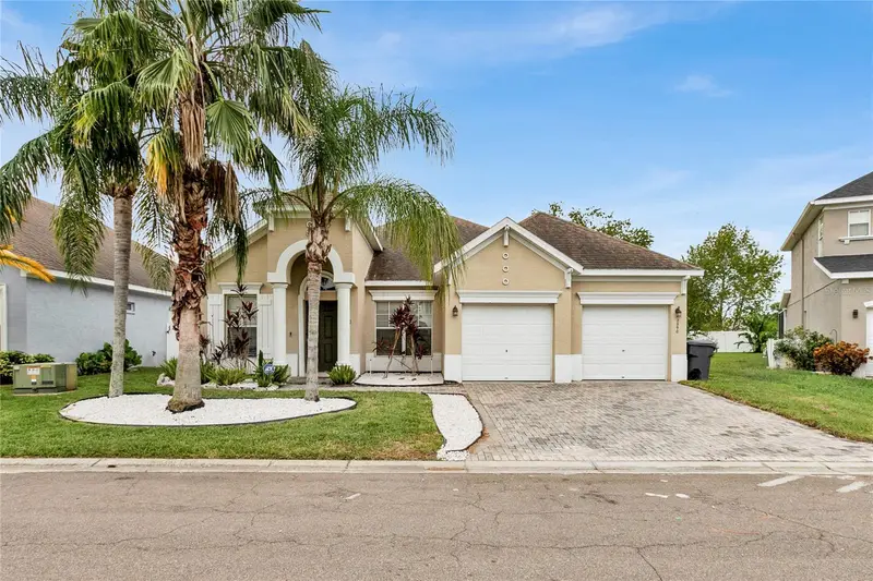 2590 Sand Hill Point Cir, FL
