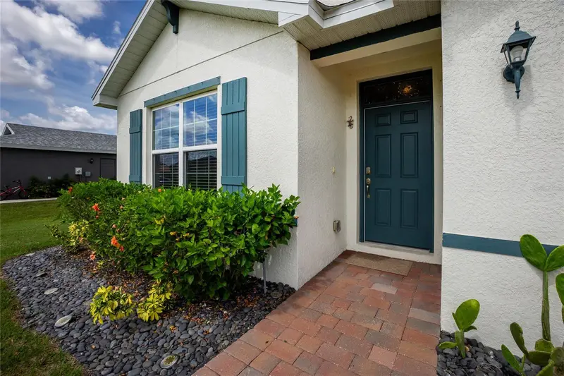 341 Porto Alegre St, FL