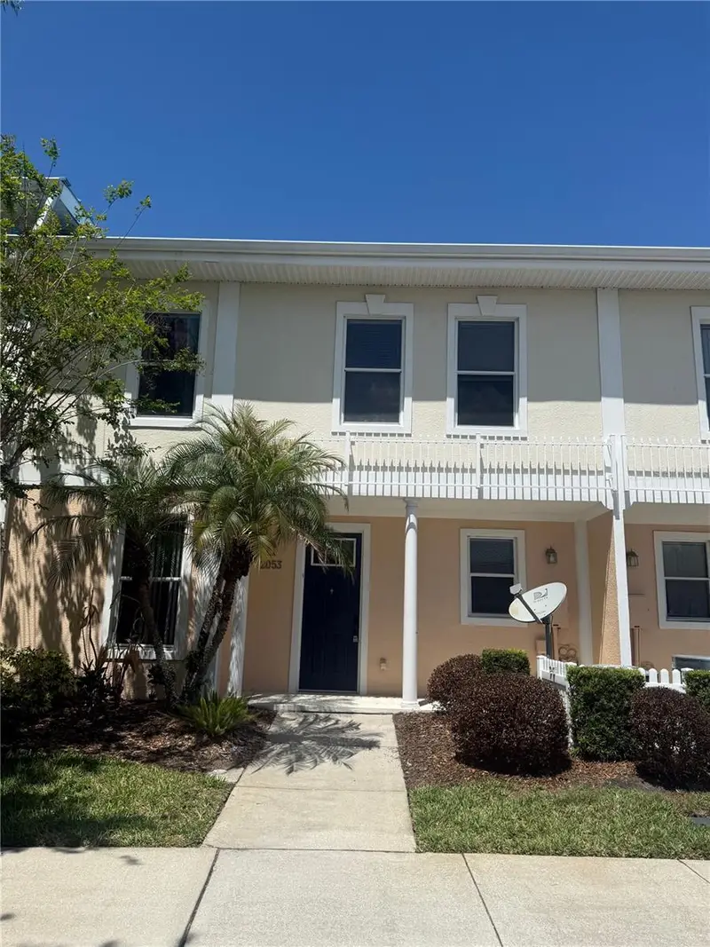 2053 Green Oak Ct, FL