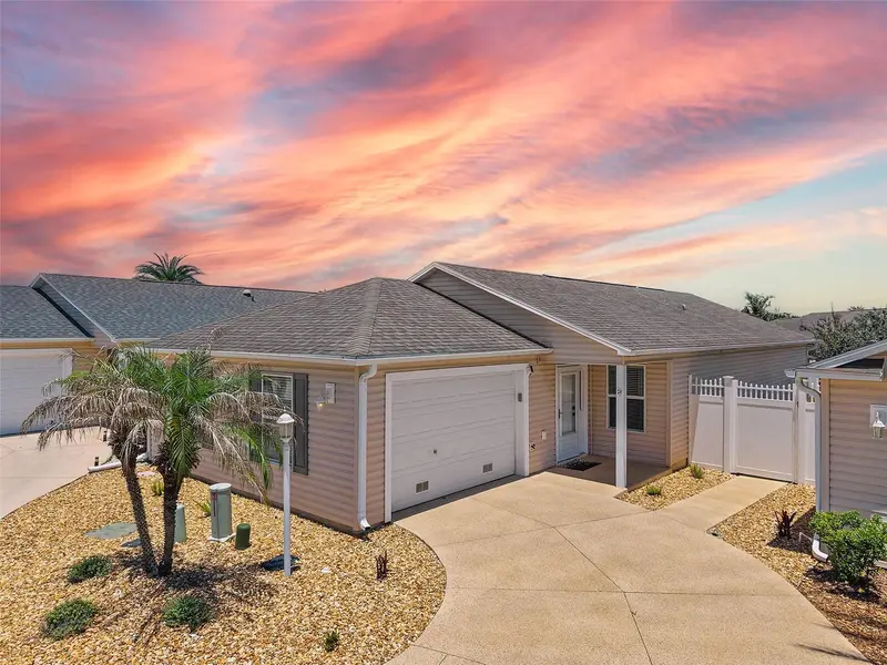 871 Amber Court, FL