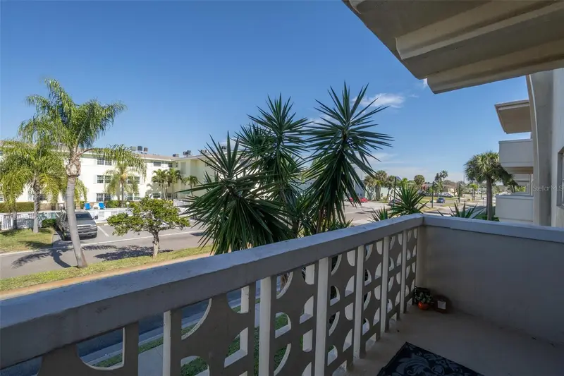 223 Columbia Dr #214, FL