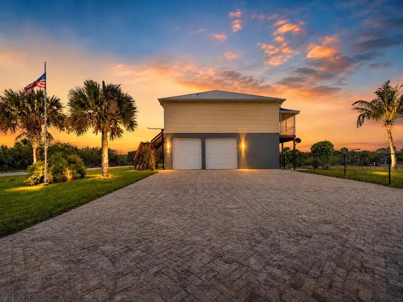 7235 Stacy Ln, FL
