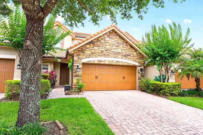 10329 Belfry Cir, FL