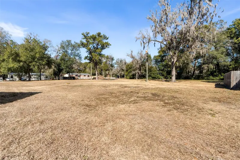 14904 Ne 143 Ter, FL