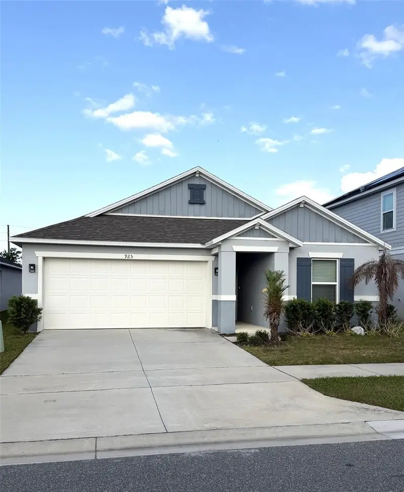 925 Overpool Ave, FL