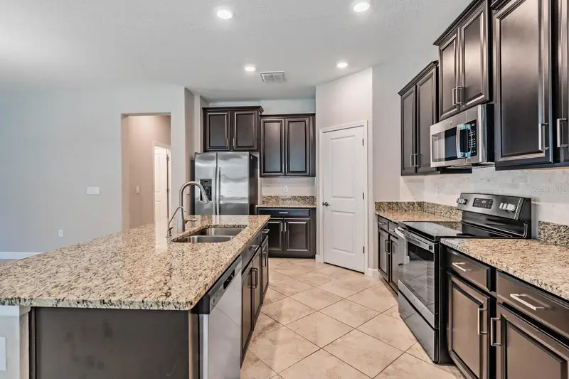 31427 Cannon Rush Dr, FL