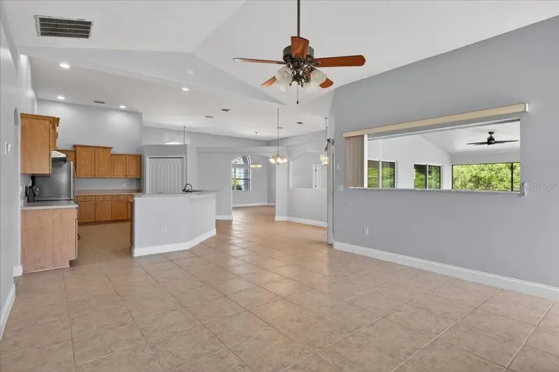 28 Freneau Ln, FL