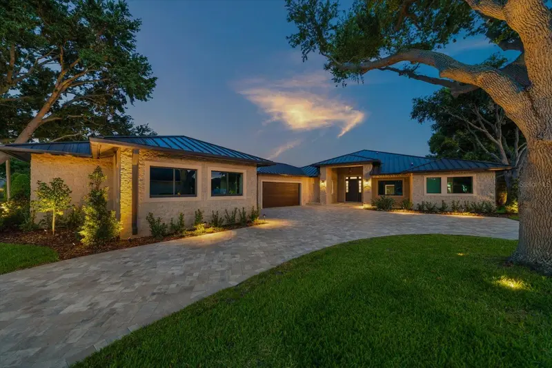 19 Hibiscus Rd, FL